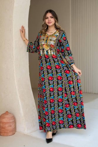 جلابية سحر التراث – تطريز غني على قماش أزرق ملكي S...