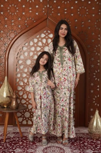 جلابية مشجّرة بنقشة شرقية راقية – طقم أم وبنت SM -...