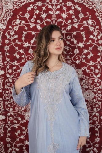 جلابية مطرزة فاخرة بتصميم ملكي ولمسة عصرية SM -83