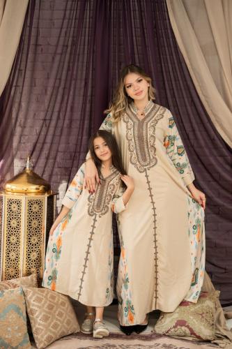 جلابية أم وبنتها… أناقة تليق بالبيت واللمّة SM - 4...