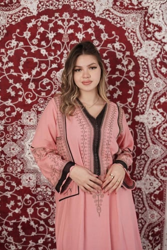 جلابية نسائية مطرزة كاملة – خيارك للذوق العالي SM...