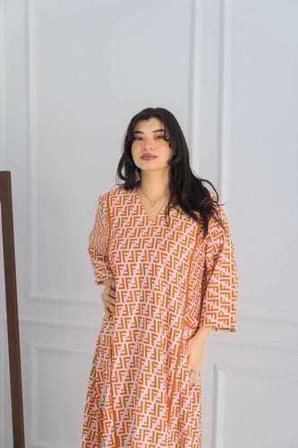 جلابية فندي لمسة من الترف في كل تفاصيلها A-104