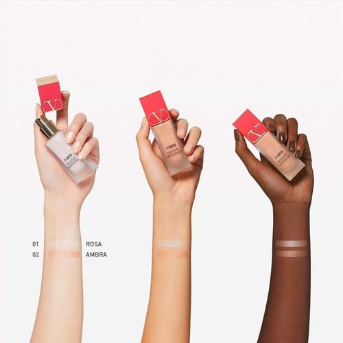 فالنتينو برايمر وهايلايتر في-لايتر للوجه