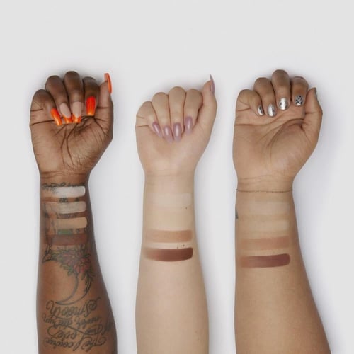 ميلك ميك آب بودرة بور إكليبس مطفية نصف شفافة لتثبي...