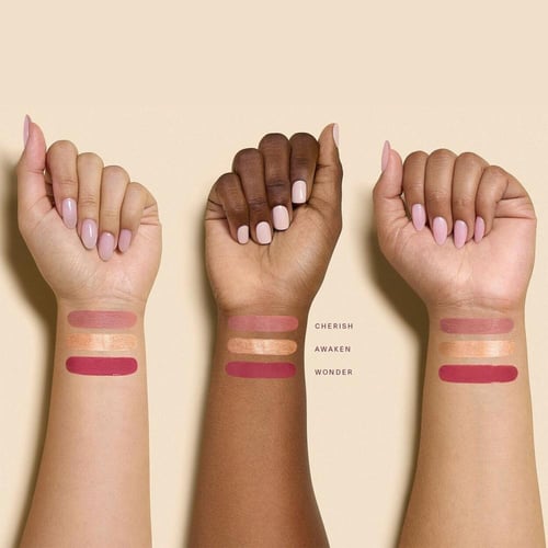 رير بيوتي مجموعة برايت آند روزي للشفاه والخدود بحج...