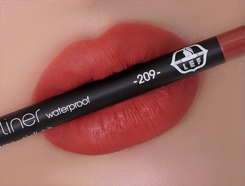 ليف قلم تحديد الشفايف الألماني مطفي تغطيه كامله ثا...