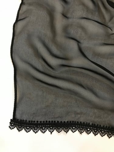 طرحة استقبال دانتيل سوداء