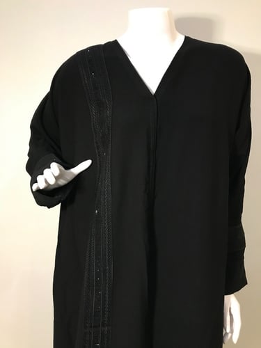 عباية سوداء تطريز كلفة