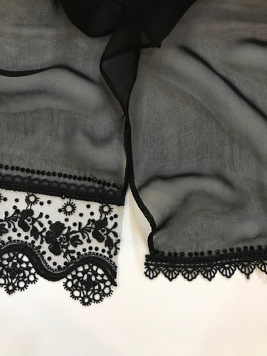 طرحة استقبال دانتيل سوداء