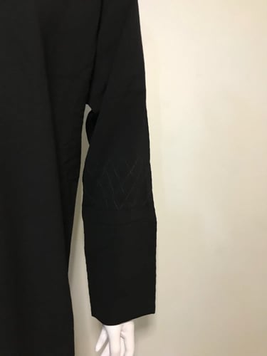 عباية بنقش الأكمام