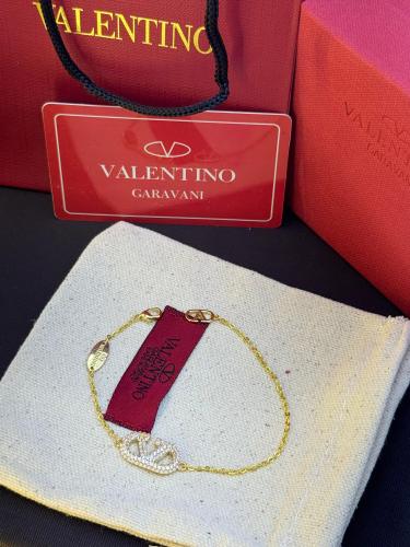 اسوارة فالينتينو ذهبي