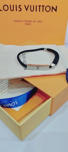 اسورة لويس فيتون