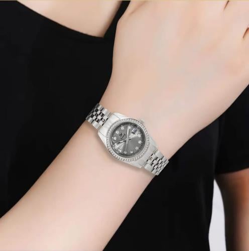 ساعه نسائية ماركة ايفرد فضي ميناء رمادي