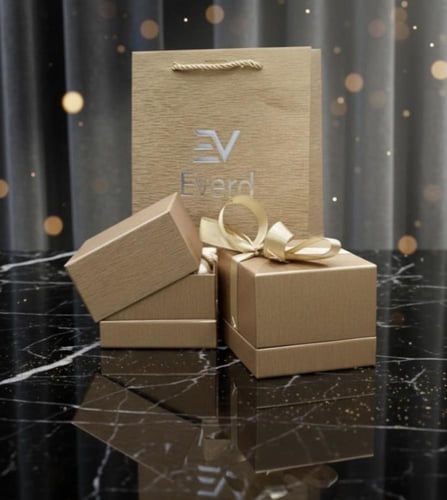 ساعه رجالي ماركة ايفرد فضي ميناء ابيض