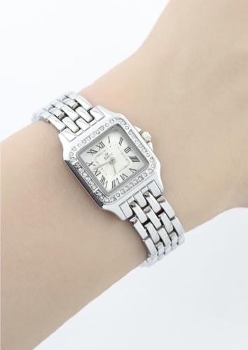 ساعه نسائية ماركة ايفرد فضي ميناء ابيض