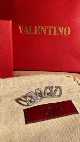 حلق فالنتينو فضي مع الملحقات