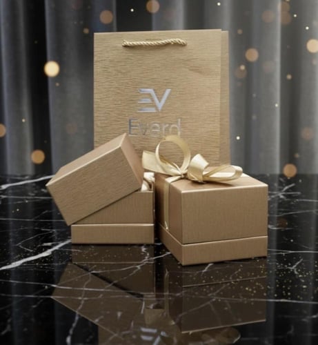 ساعه نسائية ماركة ايفرد ذهبي وفضي ميناء ابيض