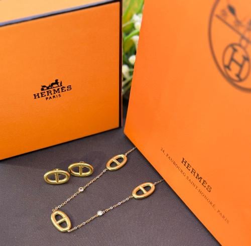 طقم هيرميز ذهبي