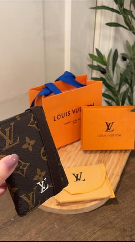 محفظة لويس فيتون الأكثر مبيعاً