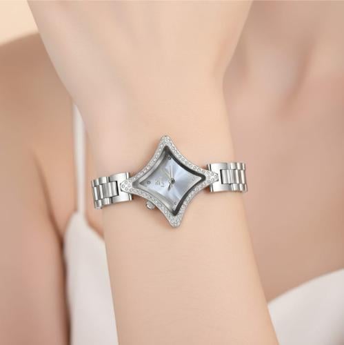 ساعه نسائية ماركة ايفرد فضي ميناء رمادي