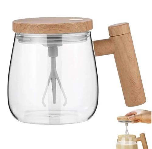 كوب زجاجي مع خلاط كهربائي