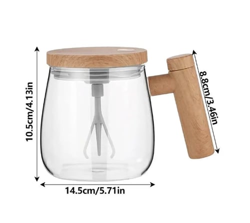 كوب زجاجي مع خلاط كهربائي