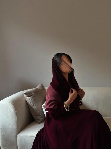 عباية مخمل كوري عودي طايح كلوش مع لولو