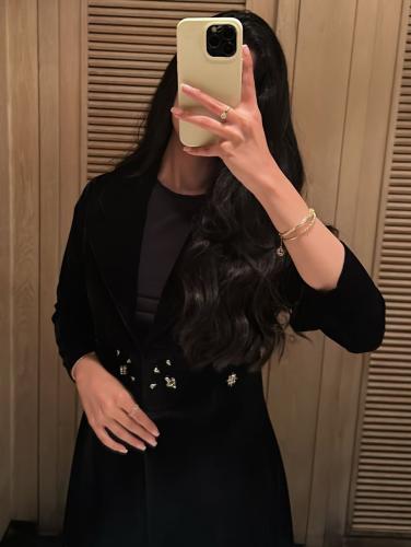 عباية مخمل اسود مع كرستال سوارفسكي