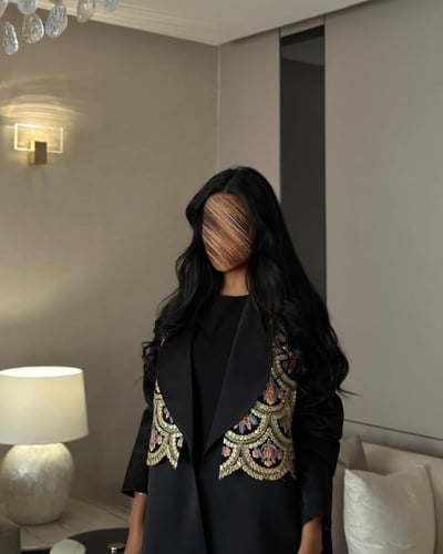 عباية تفتة تايواني مع سديري شك وتطريز القصة نص كلو...