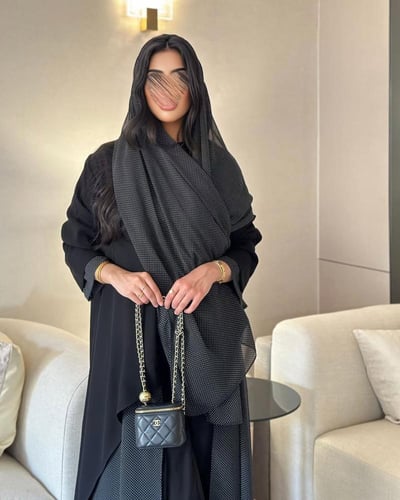 عباية كلوش كريب مع شيفون منقط السعر