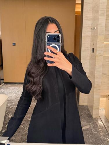 عباية كريب كسرات خفيفة مع لمعة نص كلوش