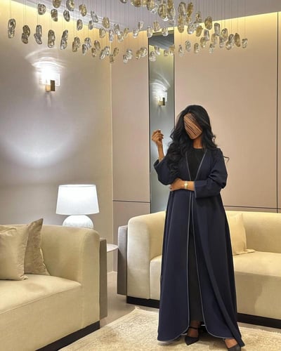 عباية كريب تايواني كحلي مع اطراف قيطان ازرق كحلي ك...