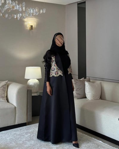 عباية تفتة تايواني مع سديري شك وتطريز القصة نص كلو...