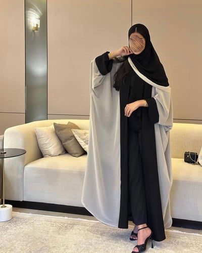 عباية نص بشت دبل فيس شيفون ابيض منقط وبلاك بيري