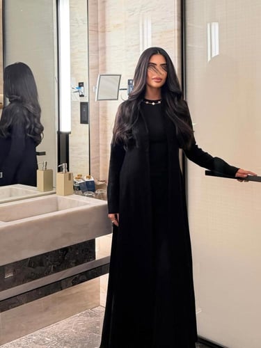 عباية كريب كسرات خفيفة مع لمعة نص كلوش