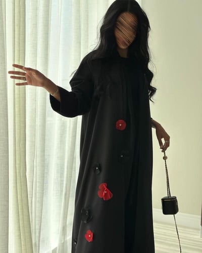 عباية كريب تايواني مع ورد اورقانزا