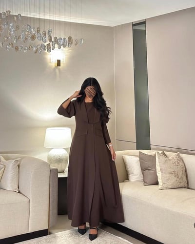 عباية كريب بني القصة كلوش