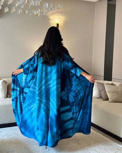 عباية نص كلوش شيفون مبطن أزرق