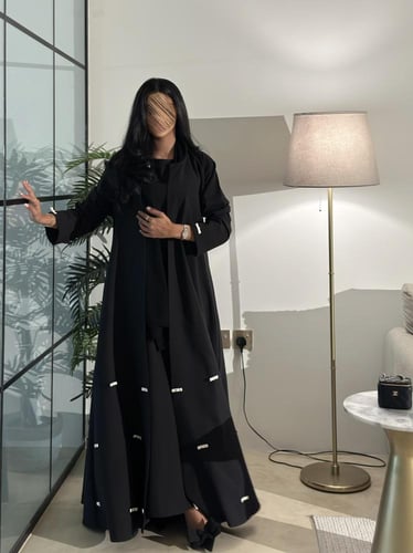 عباية كريب تايواني مع فيونكات القصة كلوش