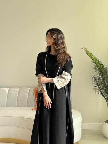 عباية كتان اسود مع كم بيج نص كلوش