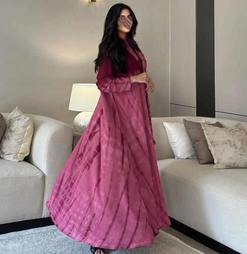 عباية نص كلوش شيفون مبطن وردي