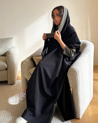 عباية نص بشت كريب اسود مع اكمام سيراميك اندونيسي ز...