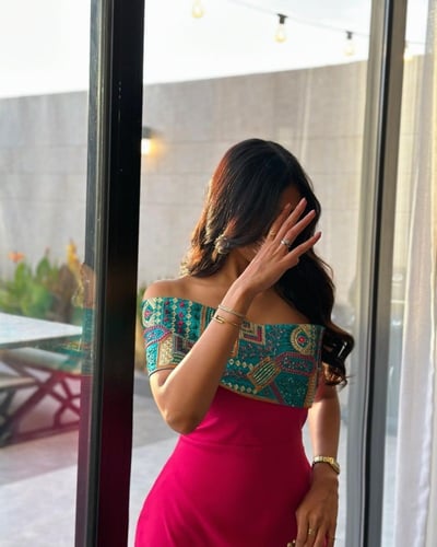 فستان تفته ستريتش فوشي مع تطريز هندي تركواز