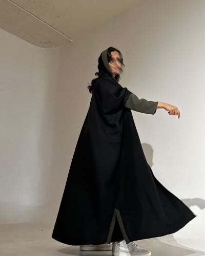 عباية نص بشت كريب اسود مع اكمام سيراميك اندونيسي ز...