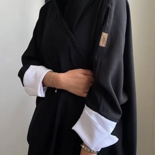 عباية لنن امريكي اسود مع كم ابيض ، نص بشت