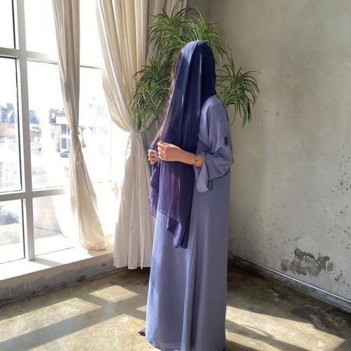 عباية لنن امريكي أزرق ، قصة كلوش