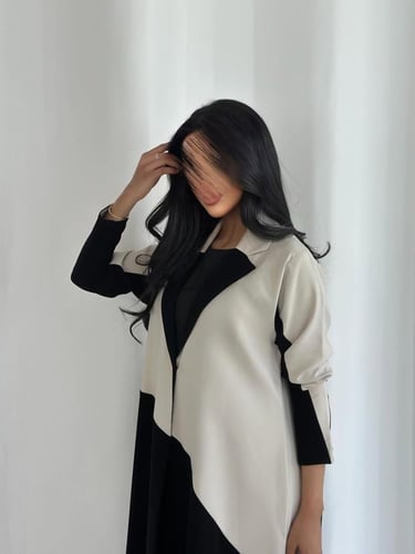 عباية كريب بيج واسود فاحم نص كلوش