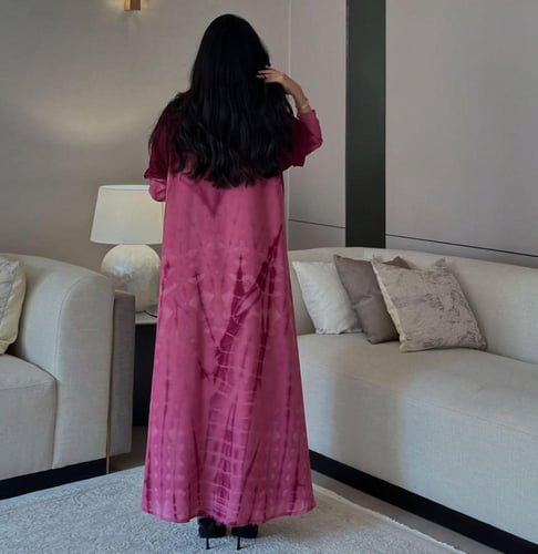 عباية نص كلوش شيفون مبطن وردي