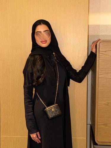 عباية كريب كسرات خفيفة مع لمعة نص كلوش