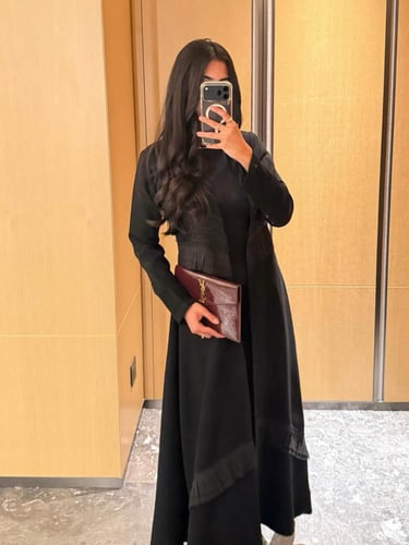 عباية كريب اسود مبطن